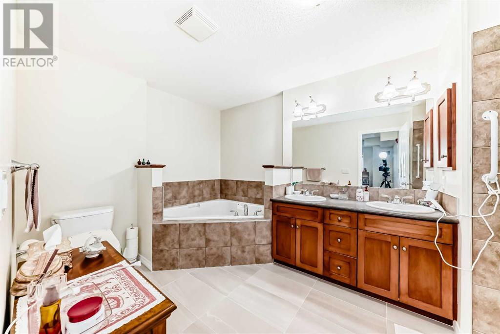 Single Family House for Sale in   Sierra Morena Landing SW Signal Hill Calgary 