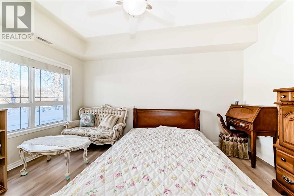 Single Family House for Sale in   Sierra Morena Landing SW Signal Hill Calgary 
