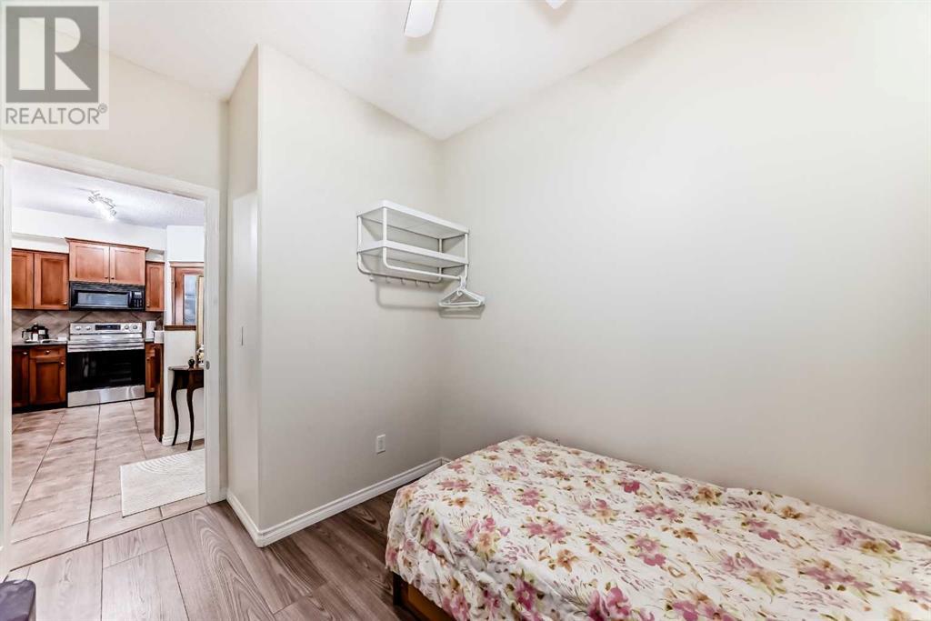 Single Family House for Sale in   Sierra Morena Landing SW Signal Hill Calgary 