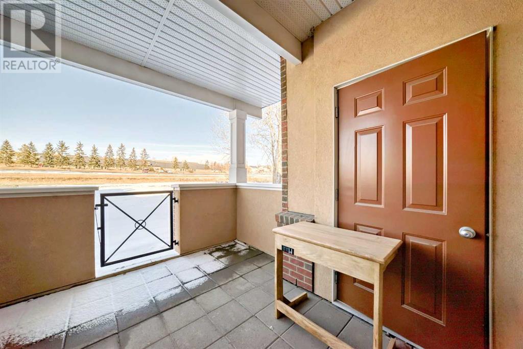 Single Family House for Sale in   Sierra Morena Landing SW Signal Hill Calgary 