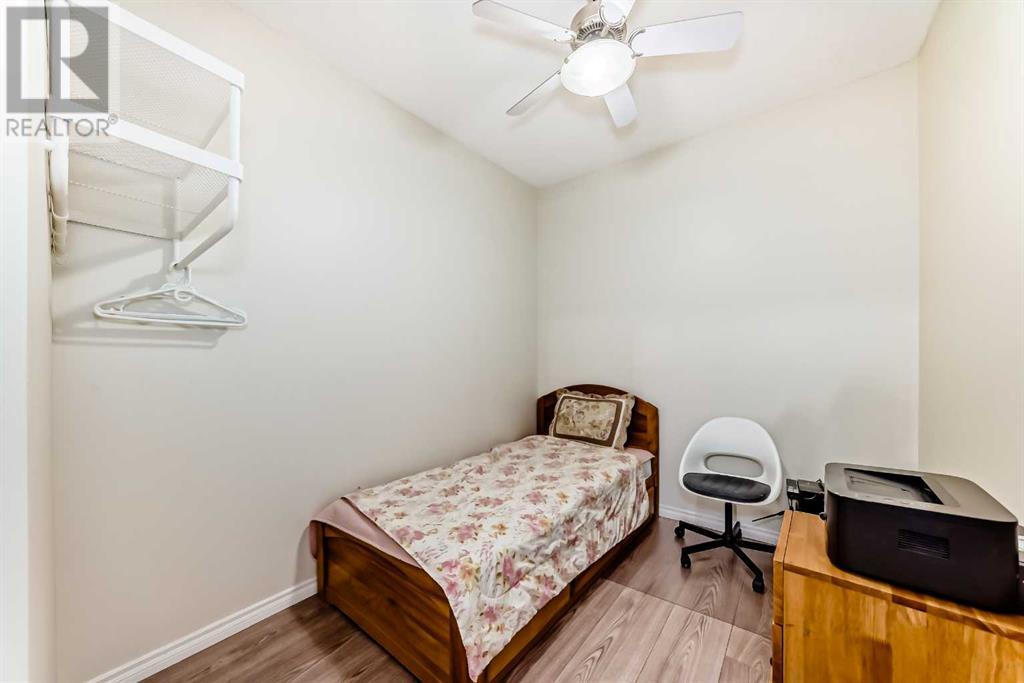 Single Family House for Sale in   Sierra Morena Landing SW Signal Hill Calgary 