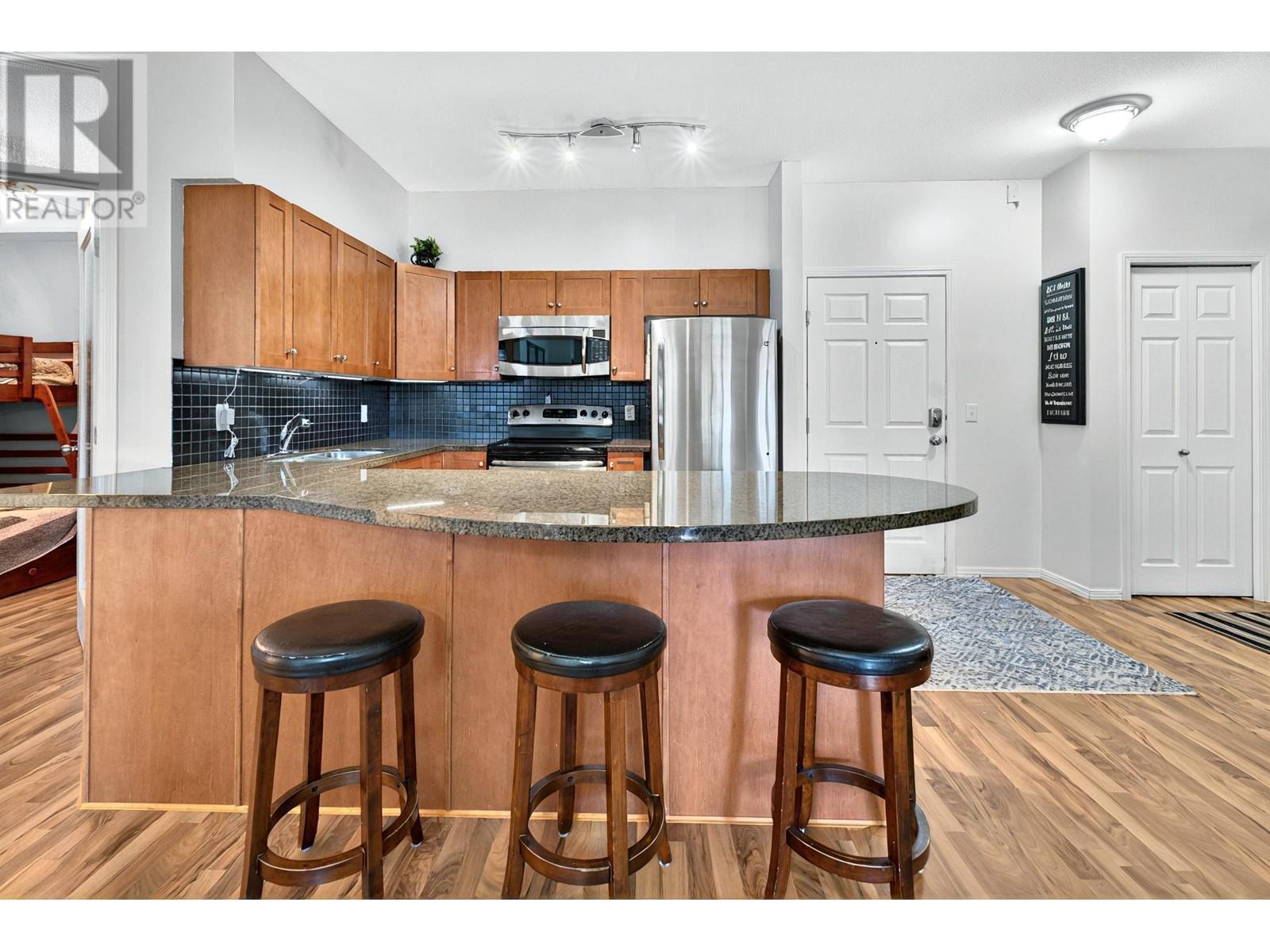 2206 1873 Country Club Drive, Kelowna