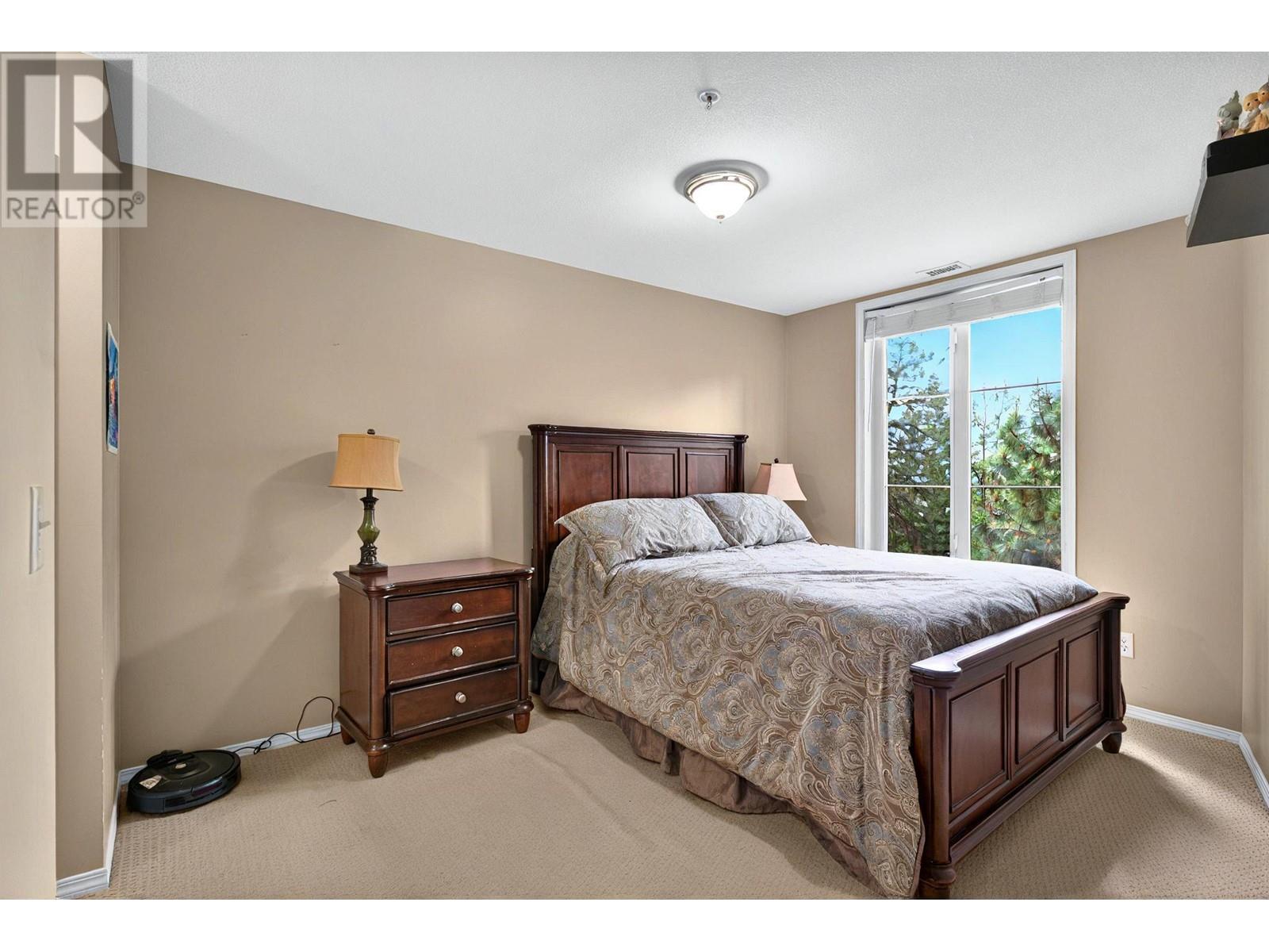 2206 1873 Country Club Drive, Kelowna