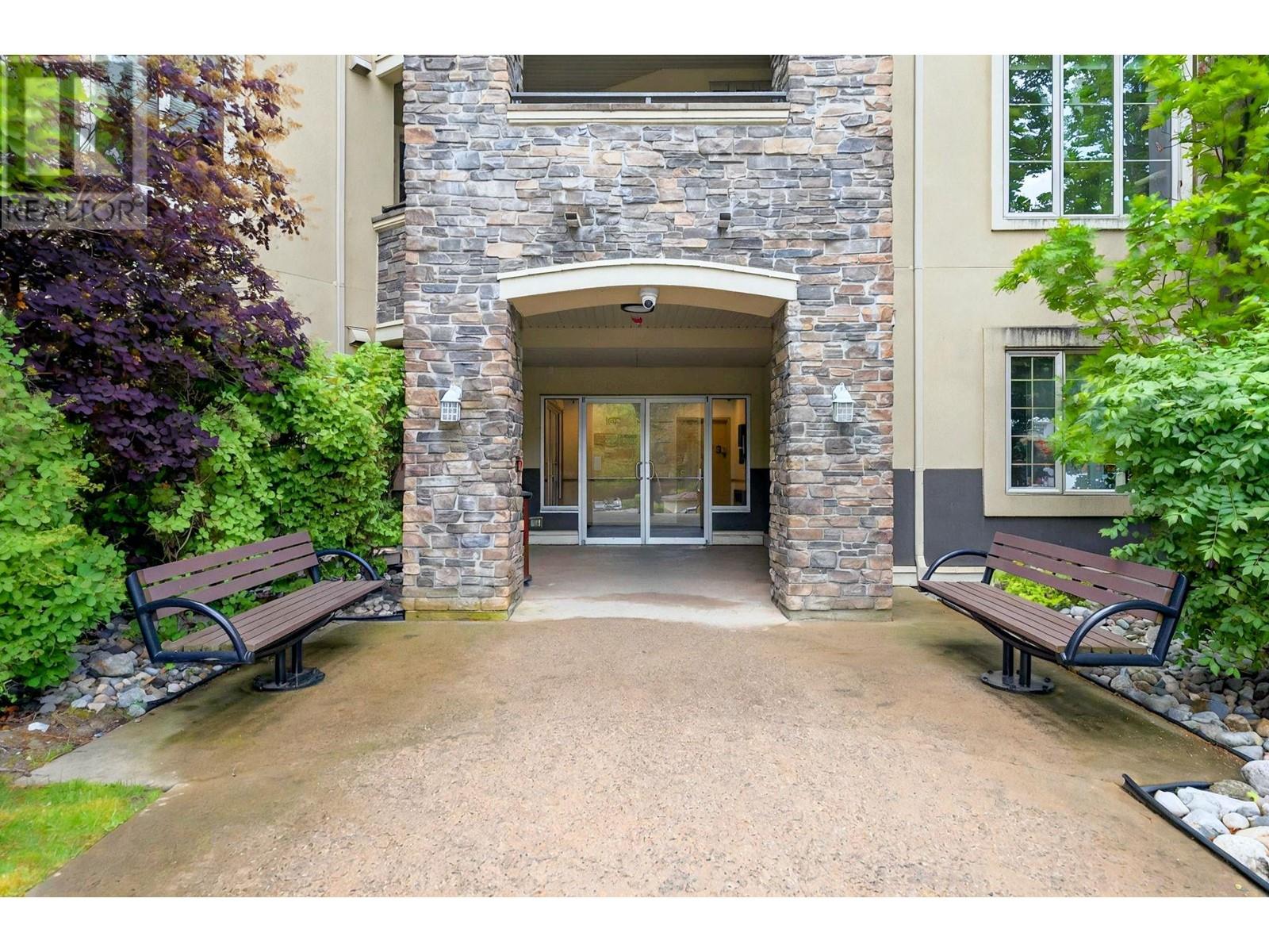 2206 1873 Country Club Drive, Kelowna