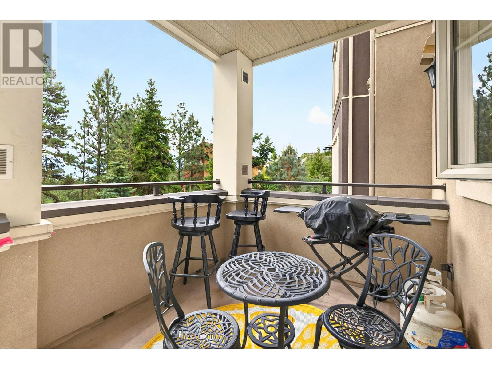 2206 1873 Country Club Drive, Kelowna