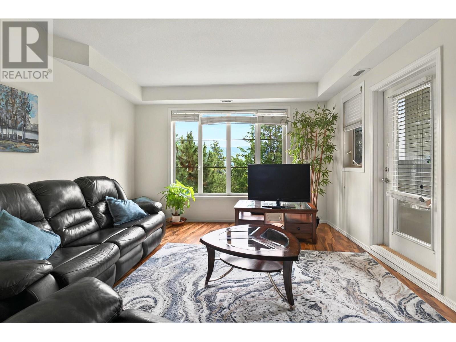2206 1873 Country Club Drive, Kelowna