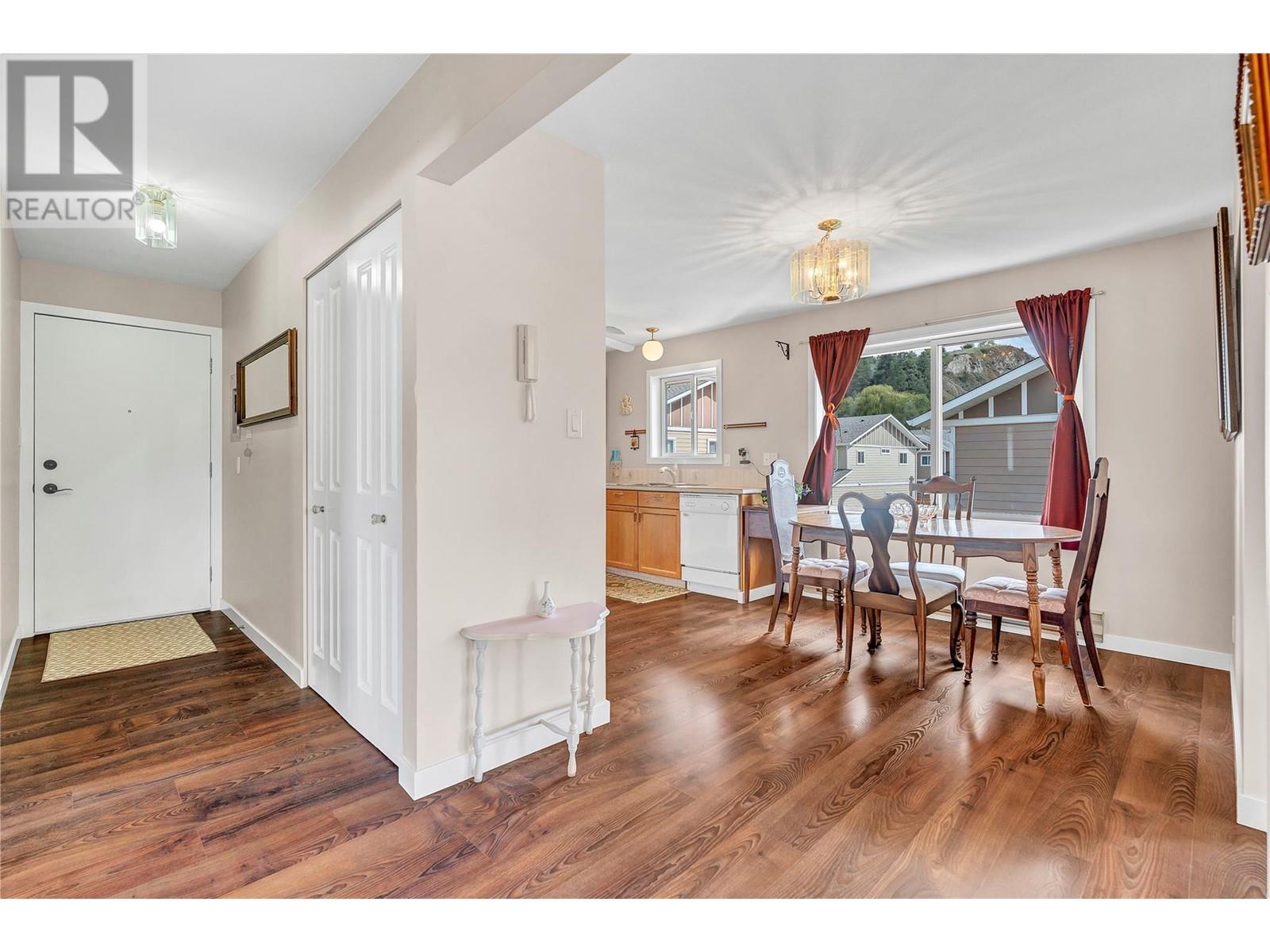 5 3322 SOUTH MAIN Street, Penticton