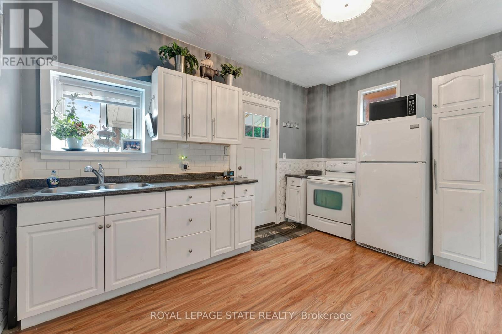 Photo 18 of 237 Marlborough Street, Brantford ON
