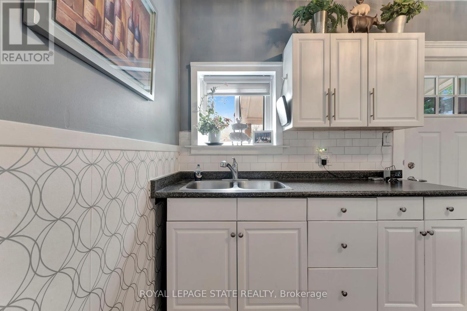 Photo 19 of 237 Marlborough Street, Brantford ON