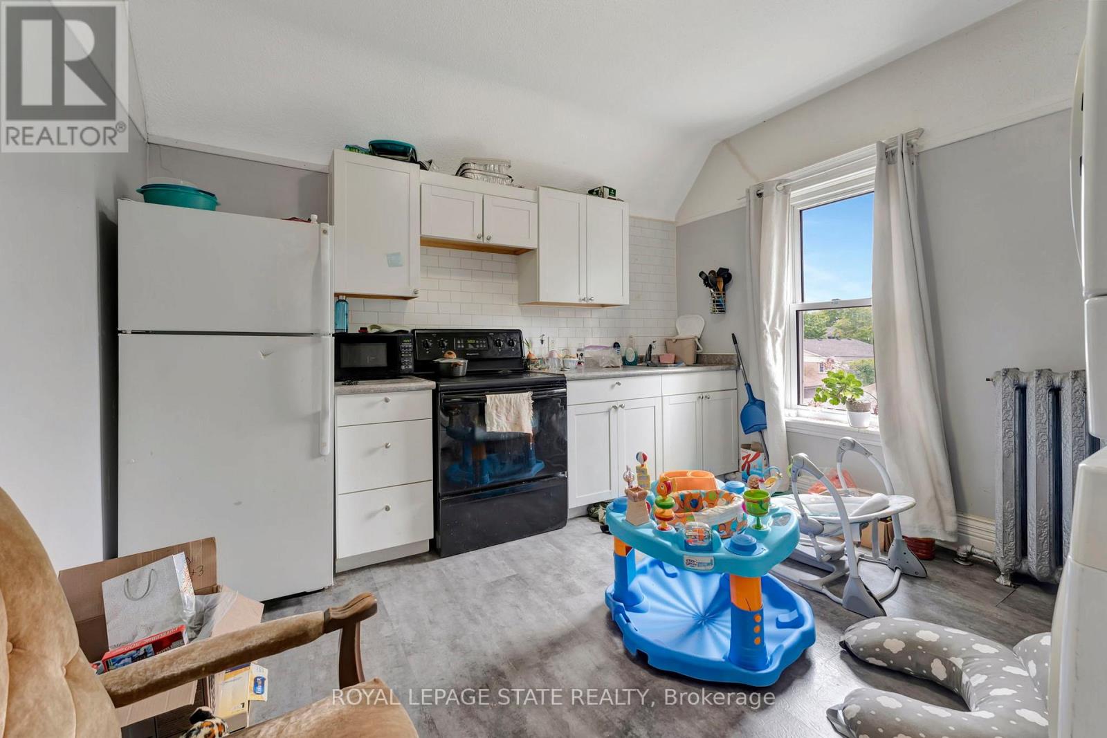 Photo 6 of 237 Marlborough Street, Brantford ON