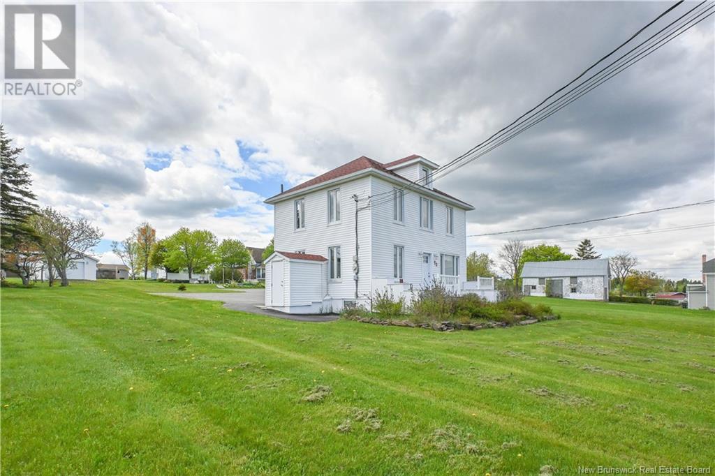 Photo 13 of 90 Saint Pierre Est Boulevard, Caraquet NB