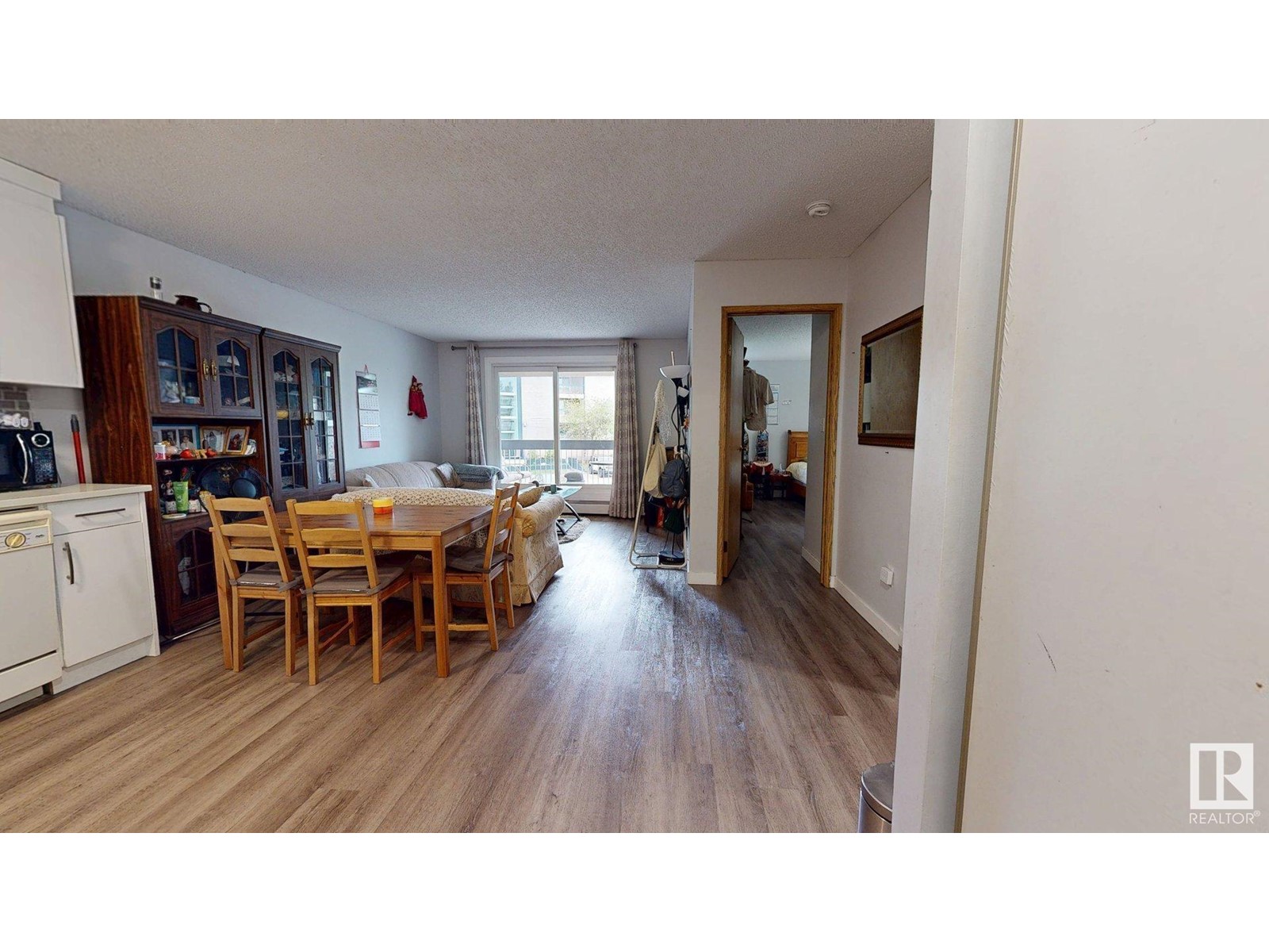 Photo 7 of 209 2620 Mill Woods E Nw, Edmonton AB