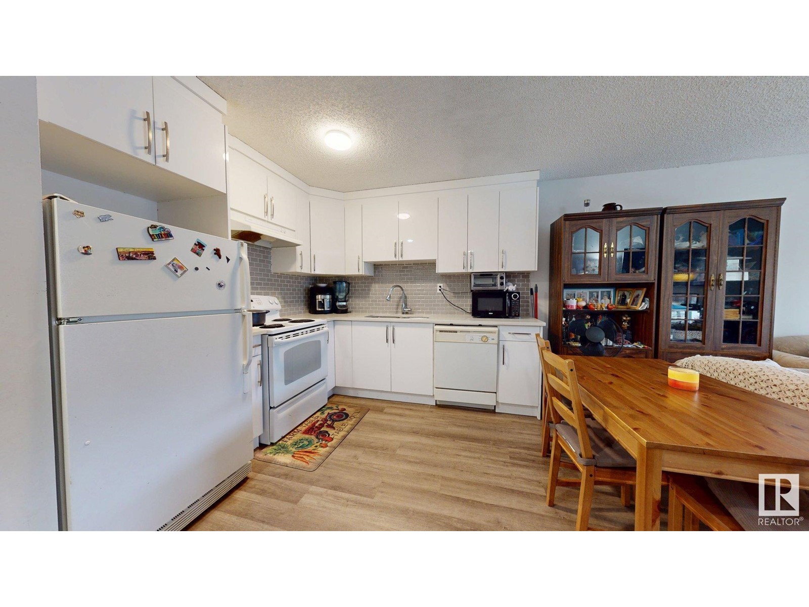 Photo 8 of 209 2620 Mill Woods E Nw, Edmonton AB