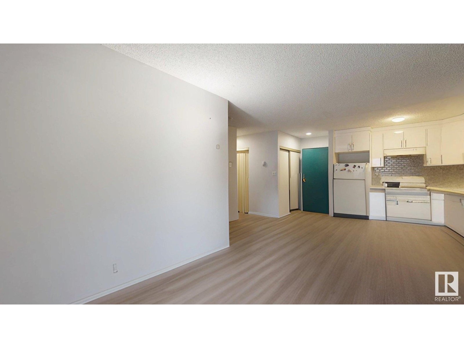 Photo 15 of 209 2620 Mill Woods E Nw, Edmonton AB