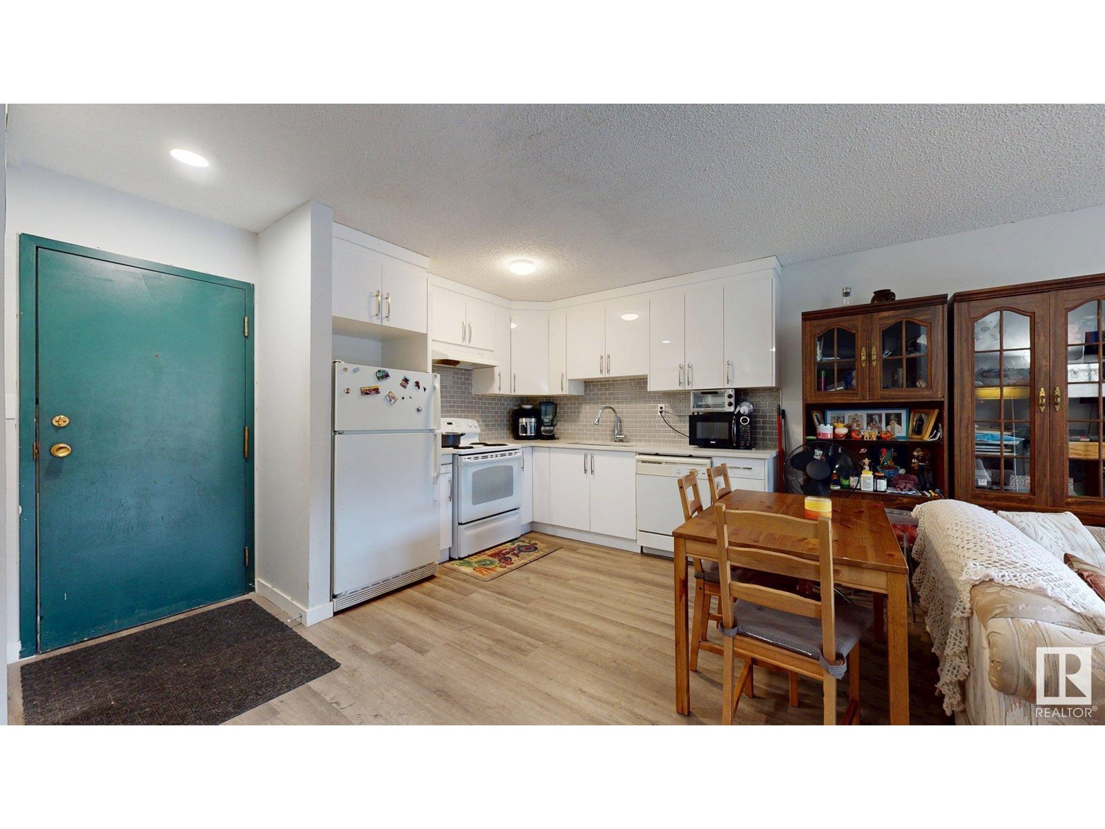 Photo 12 of 209 2620 Mill Woods E Nw, Edmonton AB