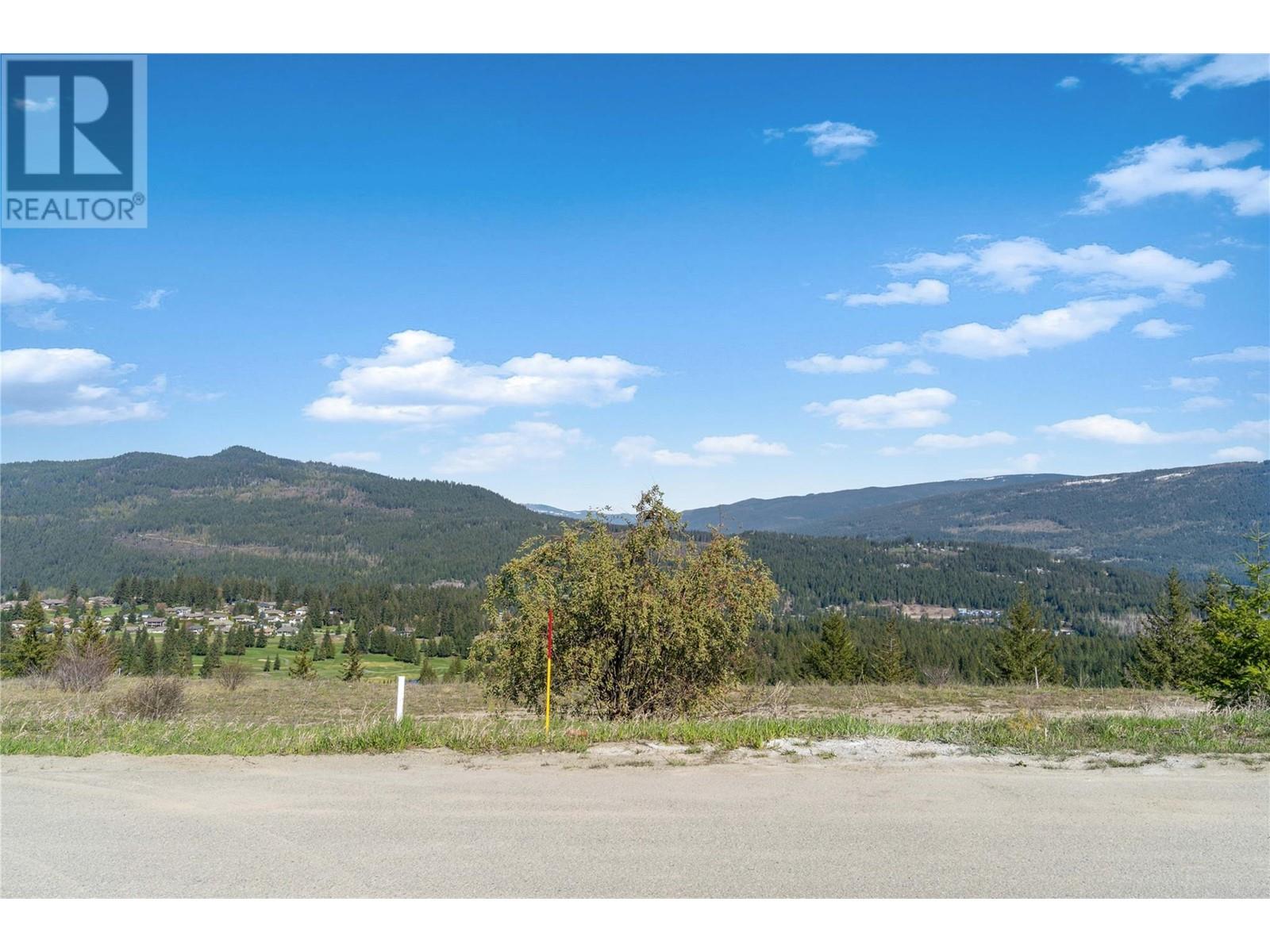 Photo 22 of 62 Highlands Drive, Blind Bay BC
