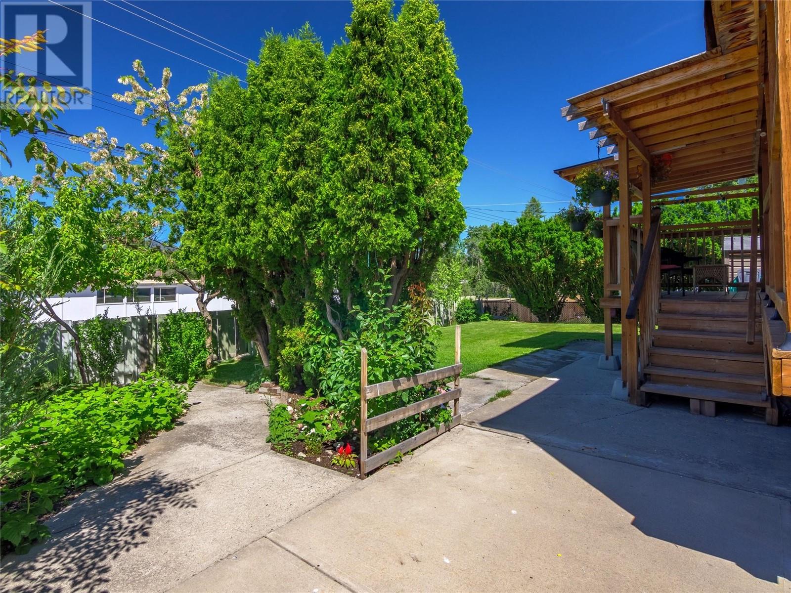  186 McPherson Crescent, Penticton
