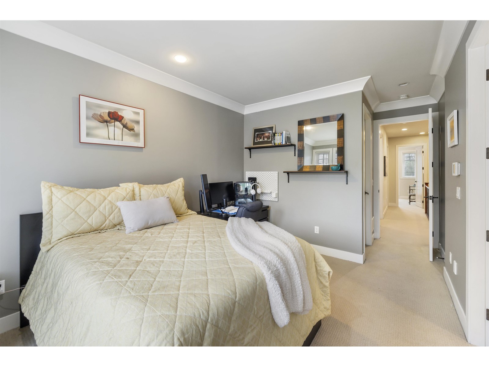Photo 25 of 46 3109 161 Street, Surrey BC