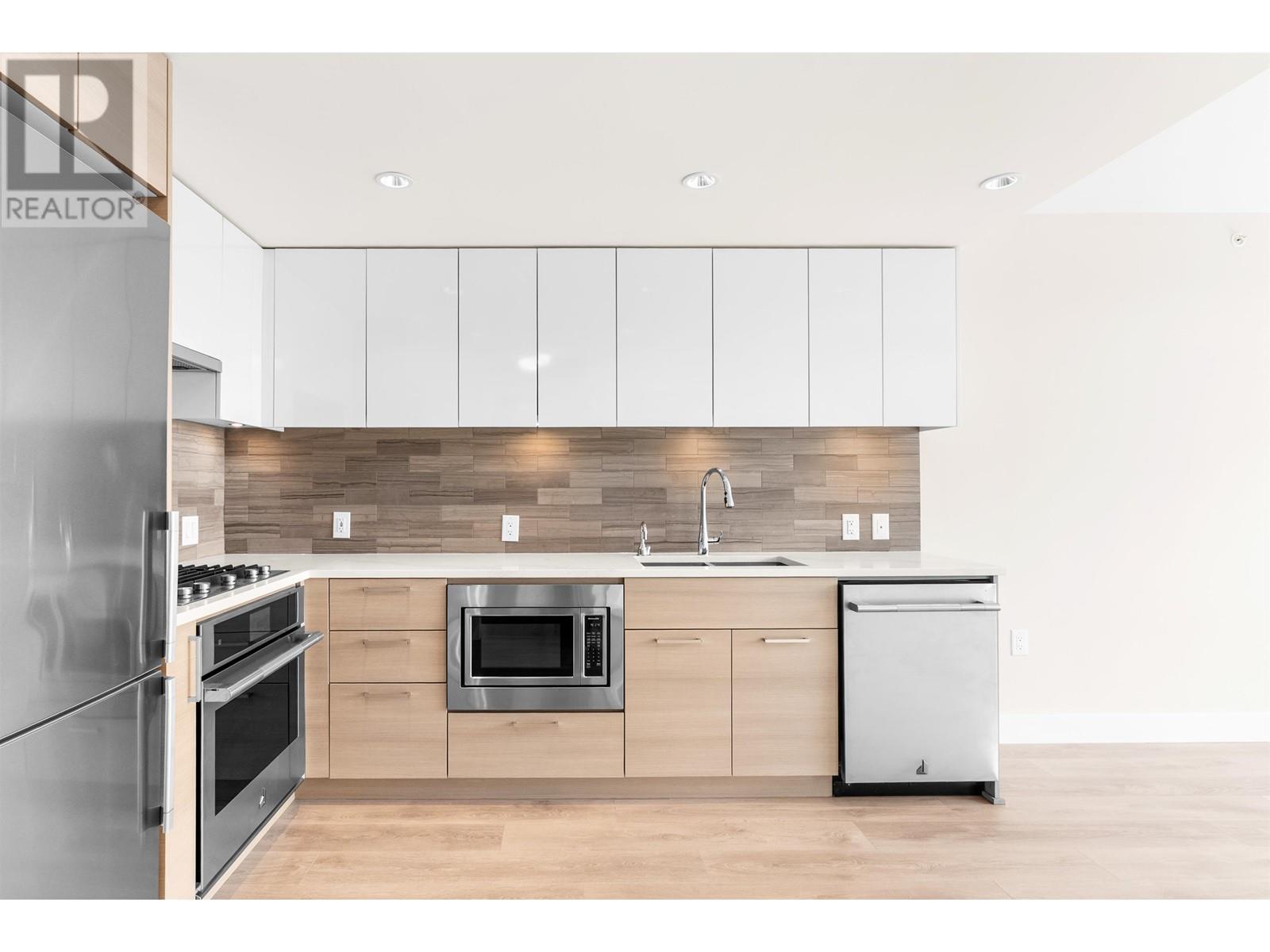 1306 8533 RIVER DISTRICT CROSSING, Vancouver real estate listing R3009171
