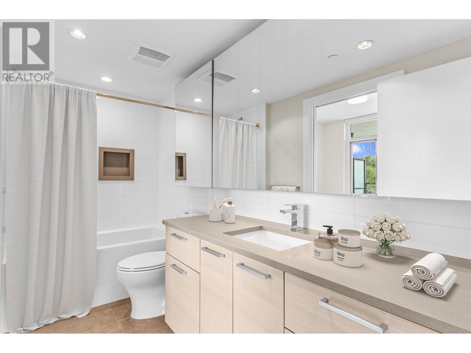 1306 8533 RIVER DISTRICT CROSSING, Vancouver real estate listing R3009171