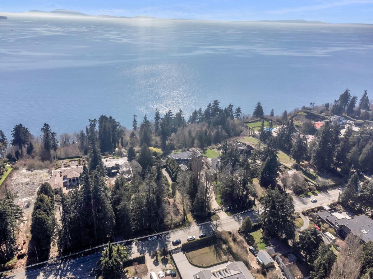 13706 MARINE DRIVE, White Rock real estate listing R2952897