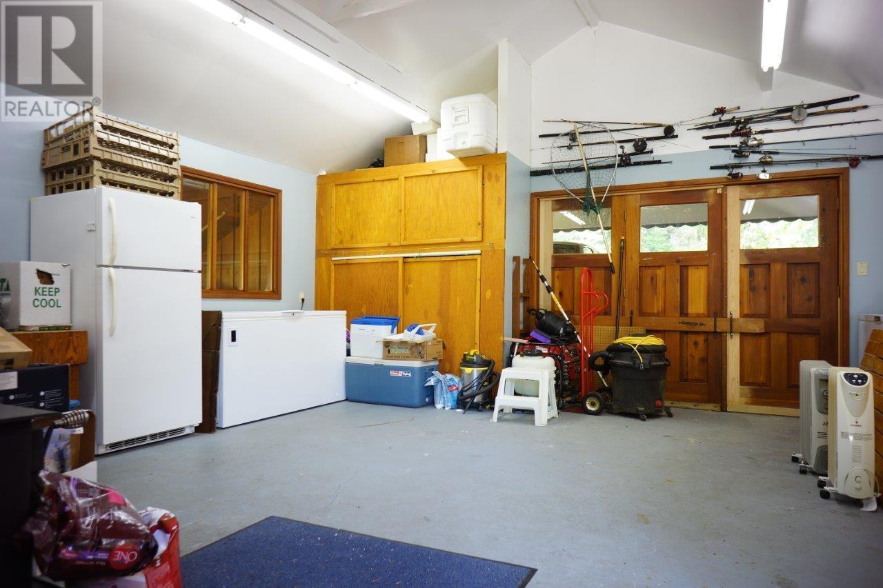 7047 Harrop-Procter Road, Harrop