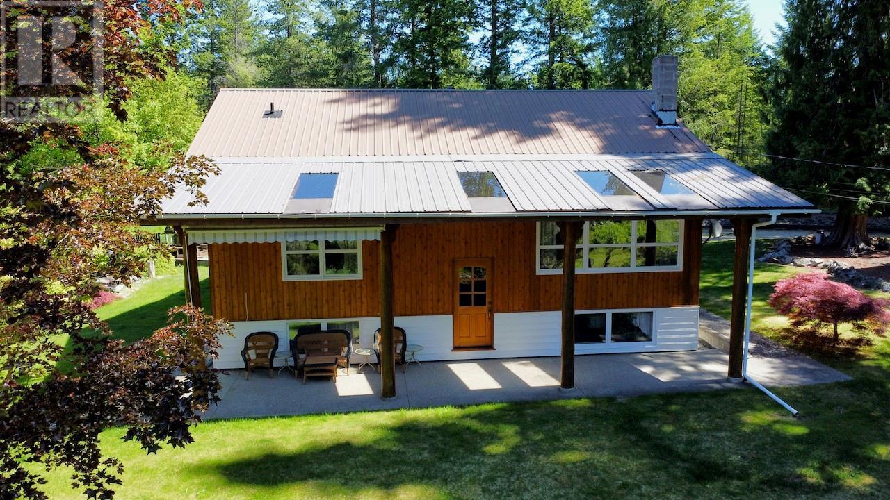 7047 Harrop-Procter Road, Harrop