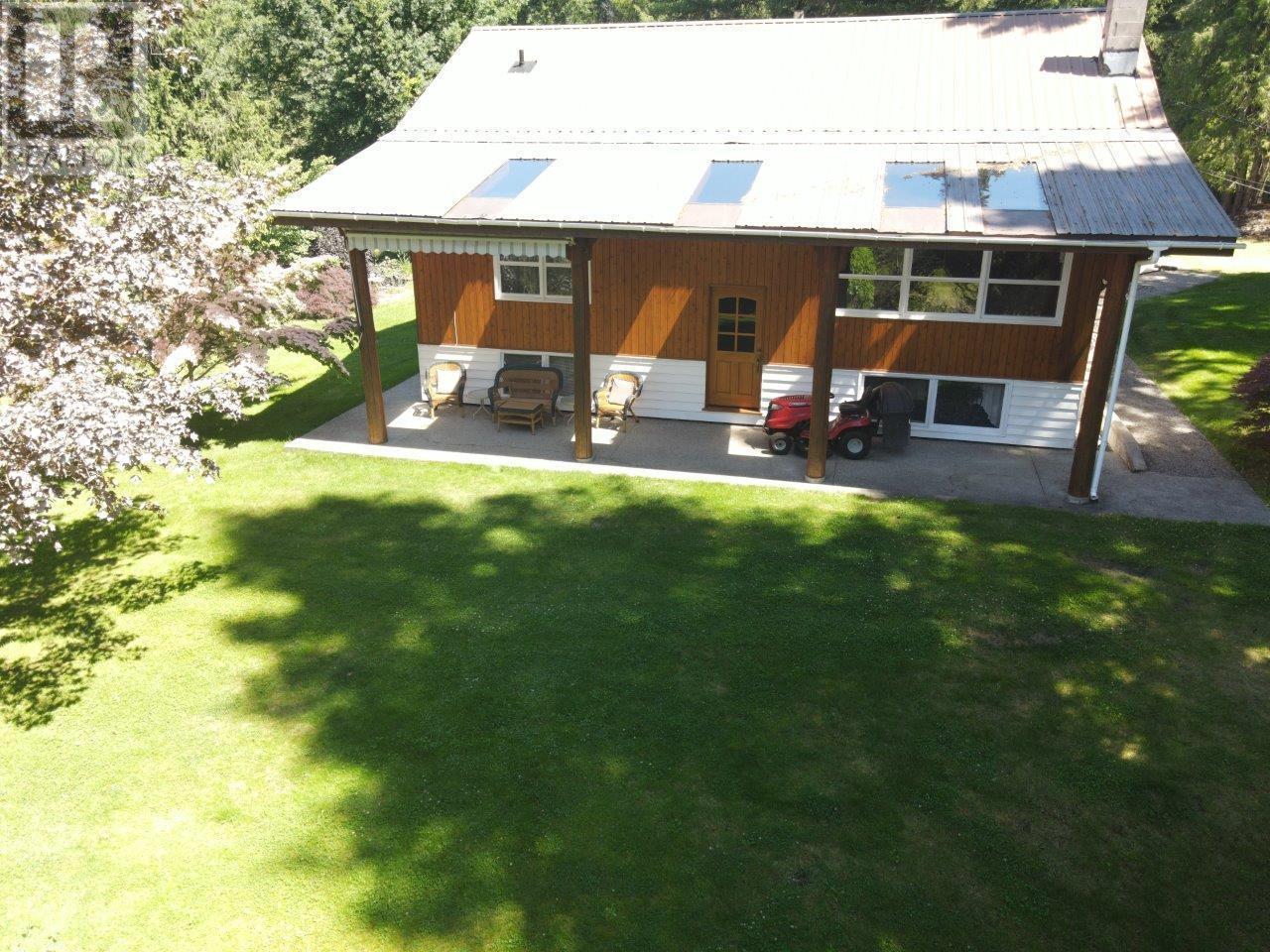 7047 Harrop-Procter Road, Harrop