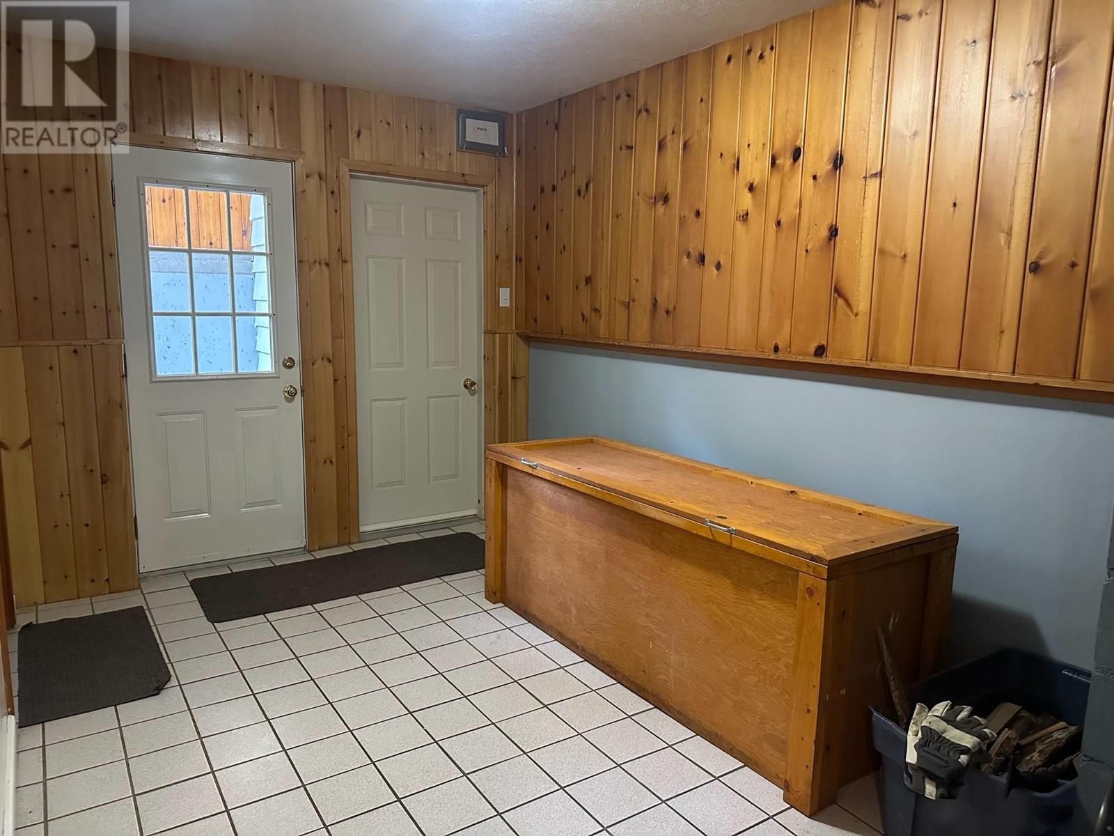 7047 Harrop-Procter Road, Harrop