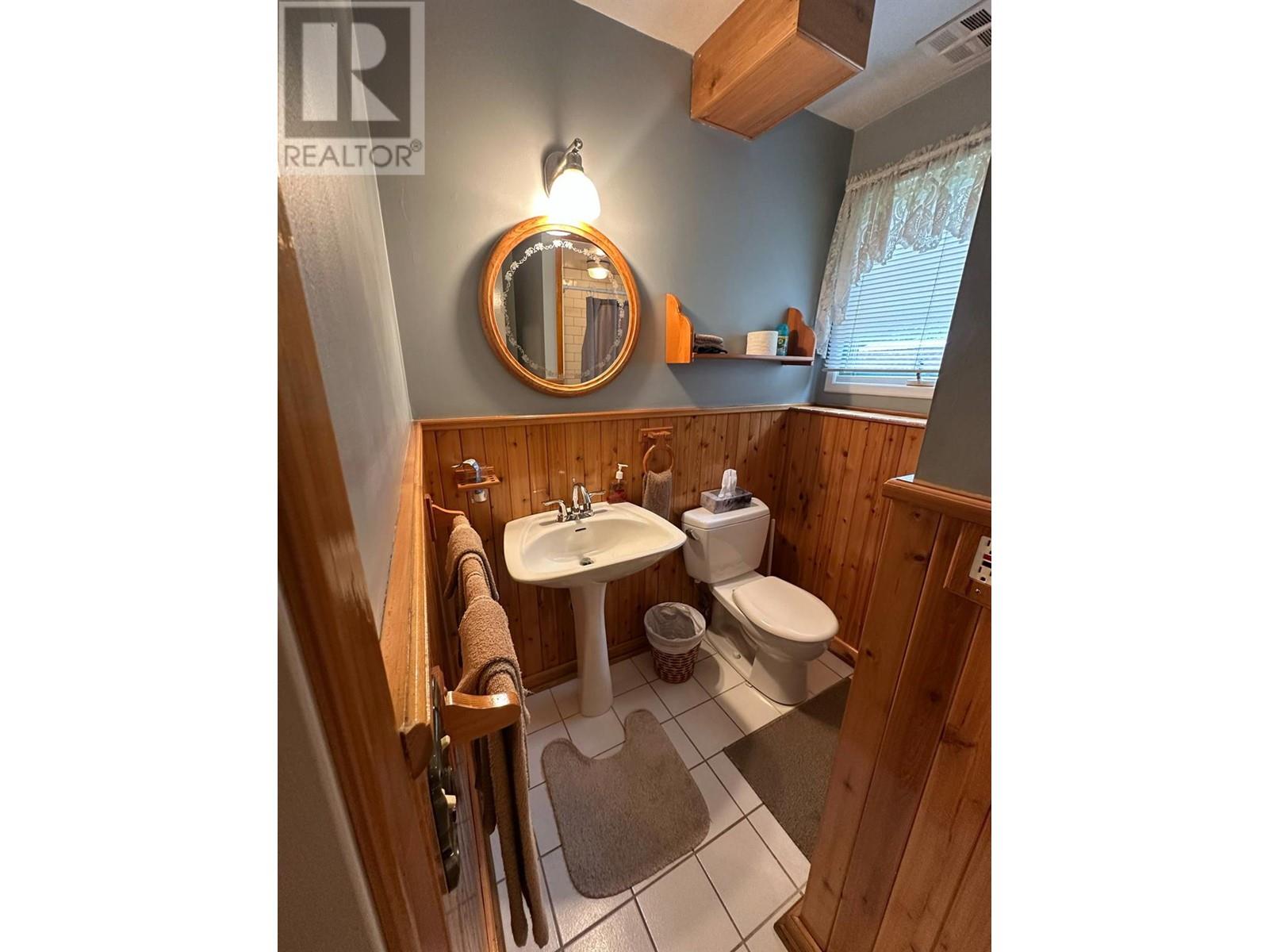 7047 Harrop-Procter Road, Harrop