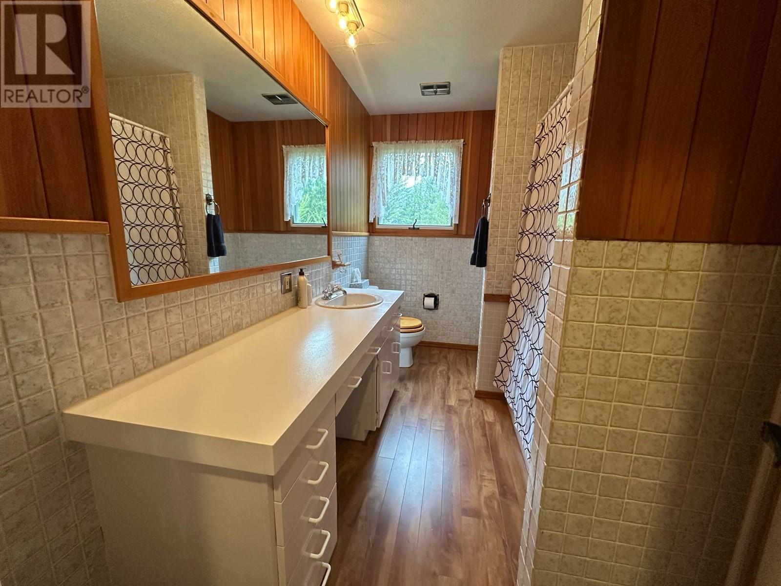 7047 Harrop-Procter Road, Harrop