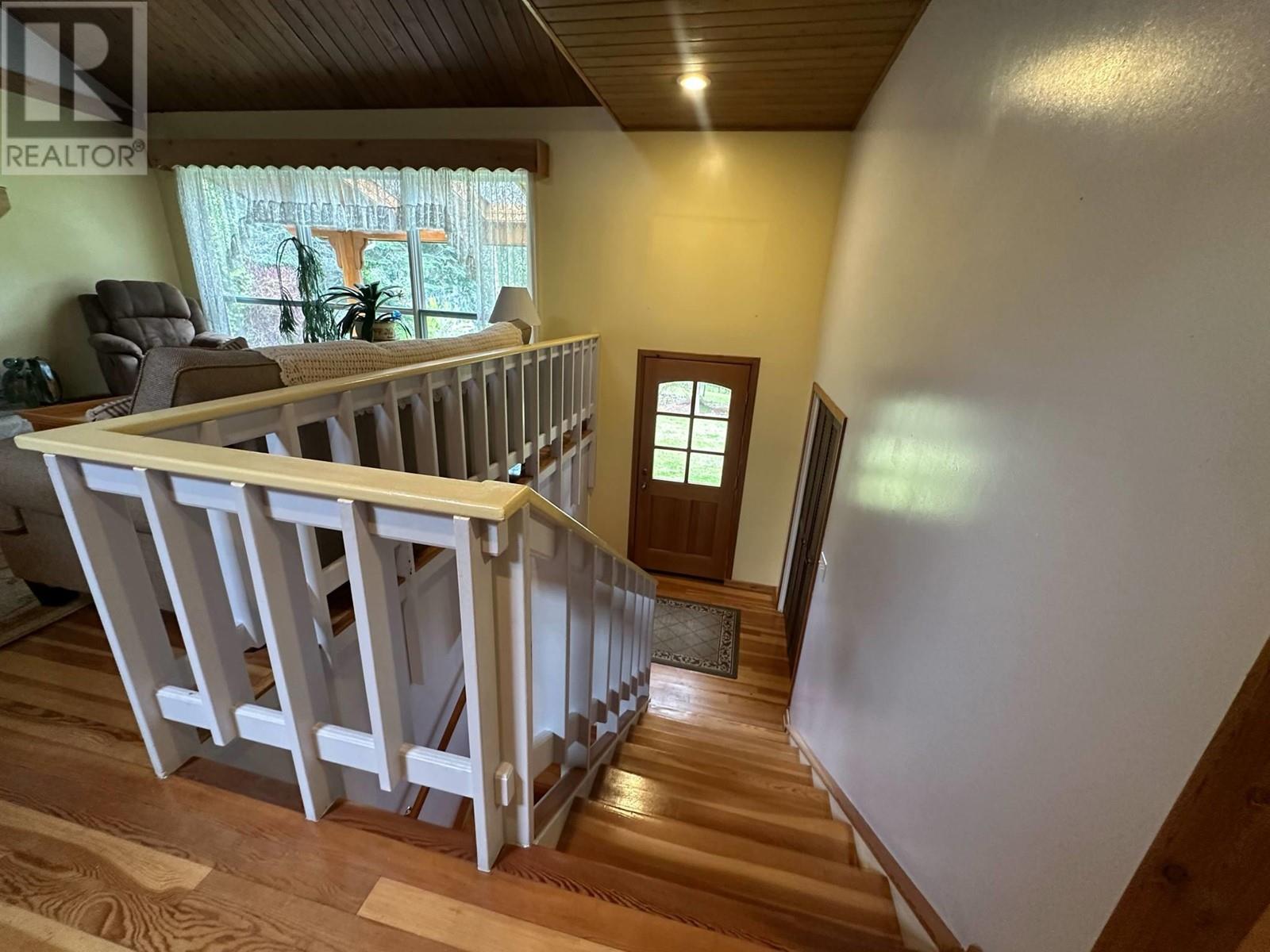 7047 Harrop-Procter Road, Harrop