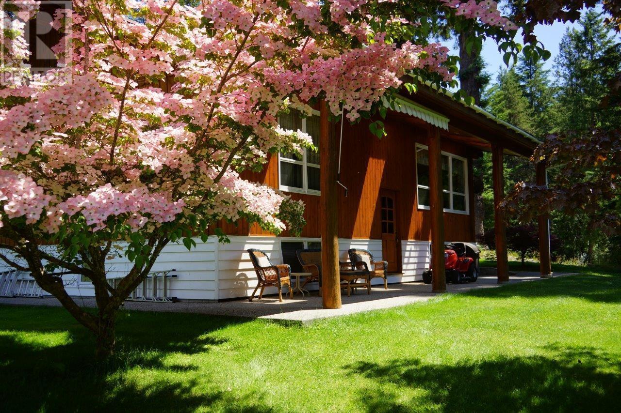 7047 Harrop-Procter Road, Harrop