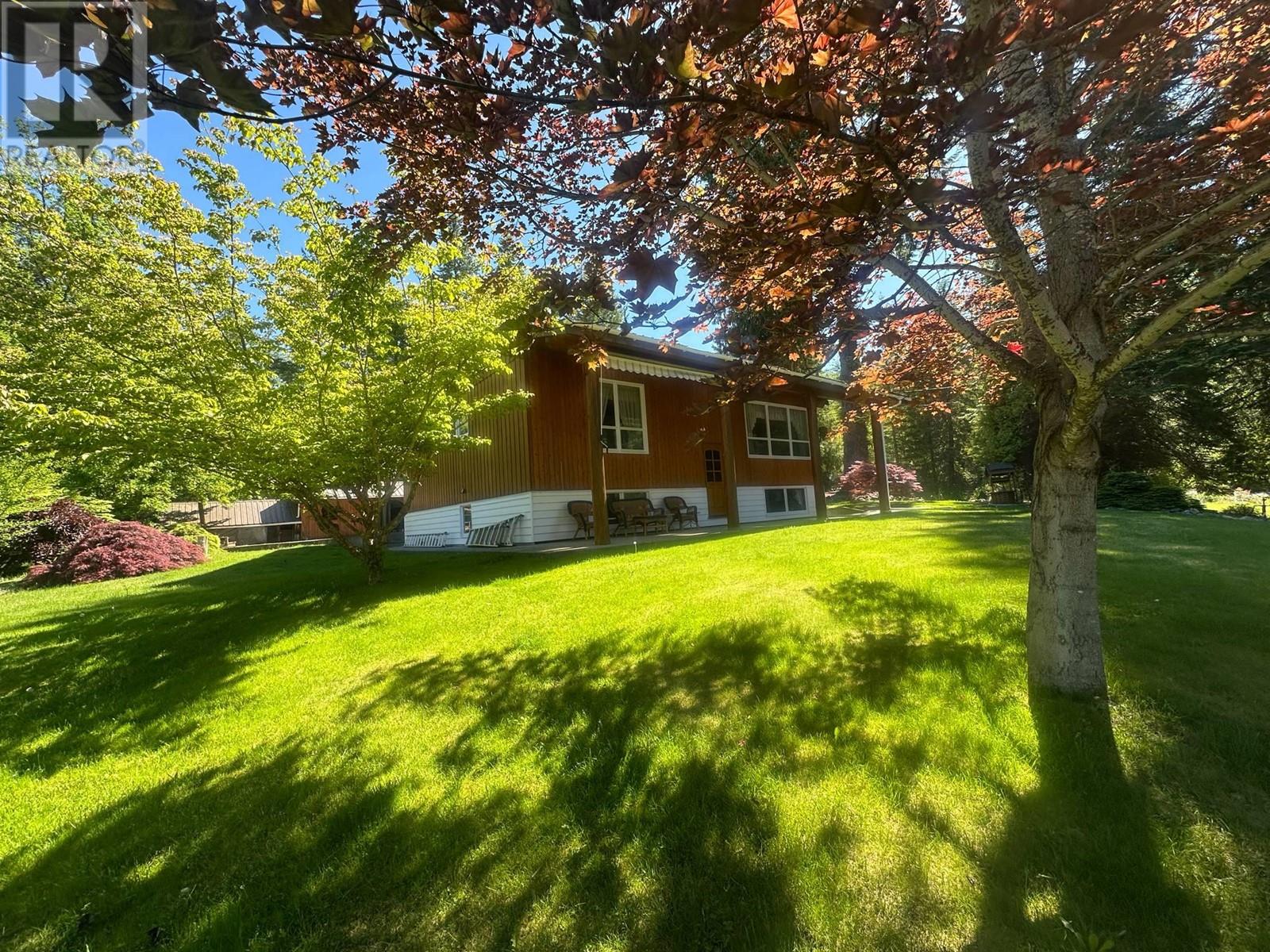 7047 Harrop-Procter Road, Harrop