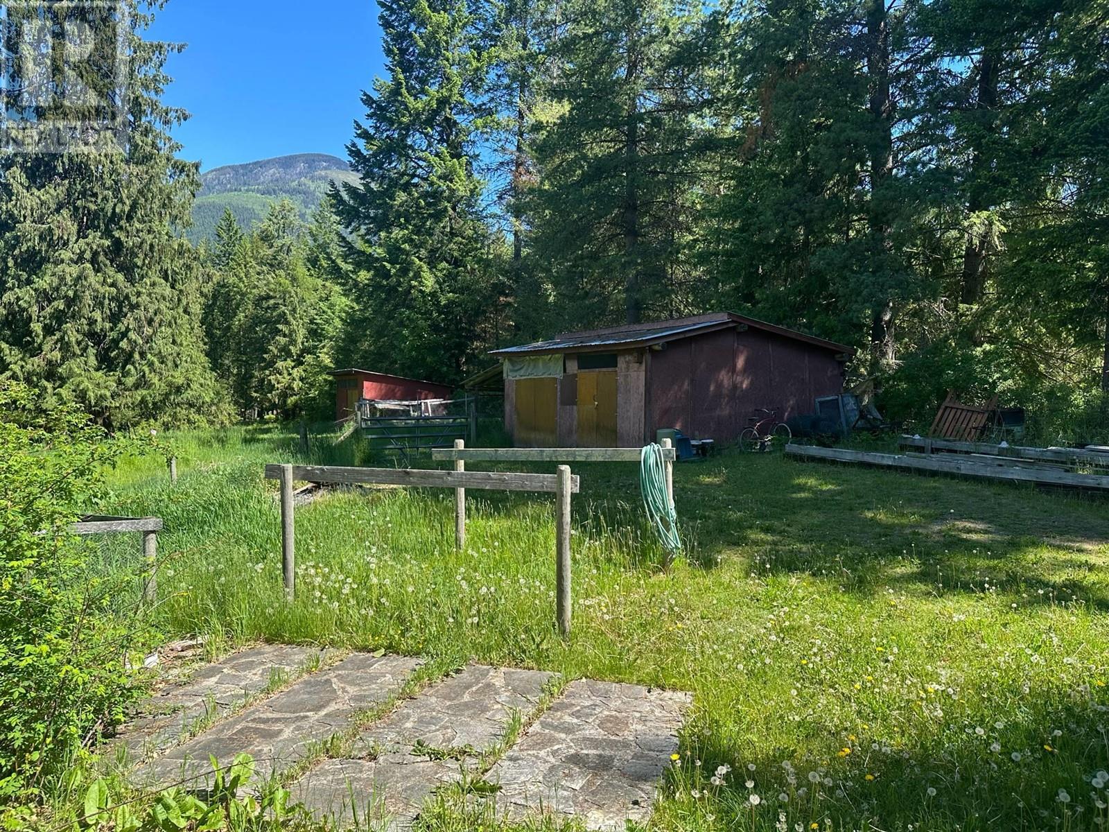 7047 Harrop-Procter Road, Harrop