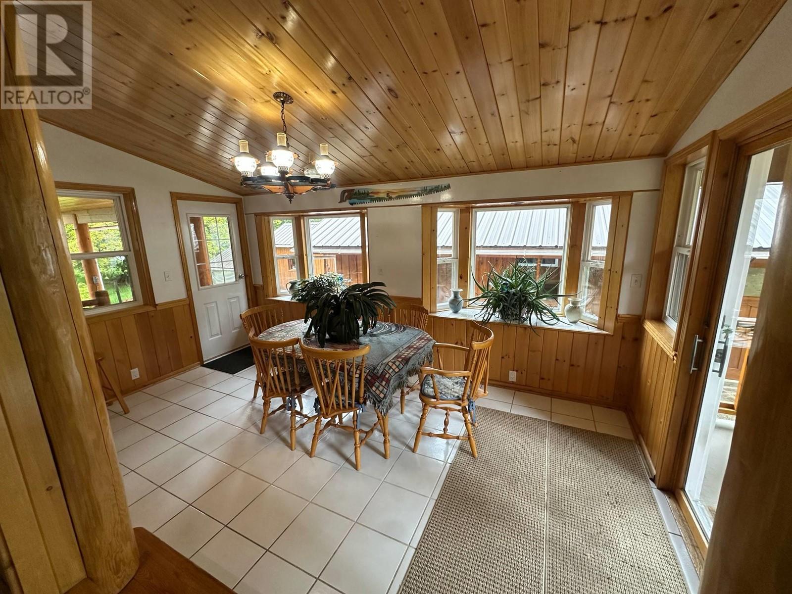 7047 Harrop-Procter Road, Harrop