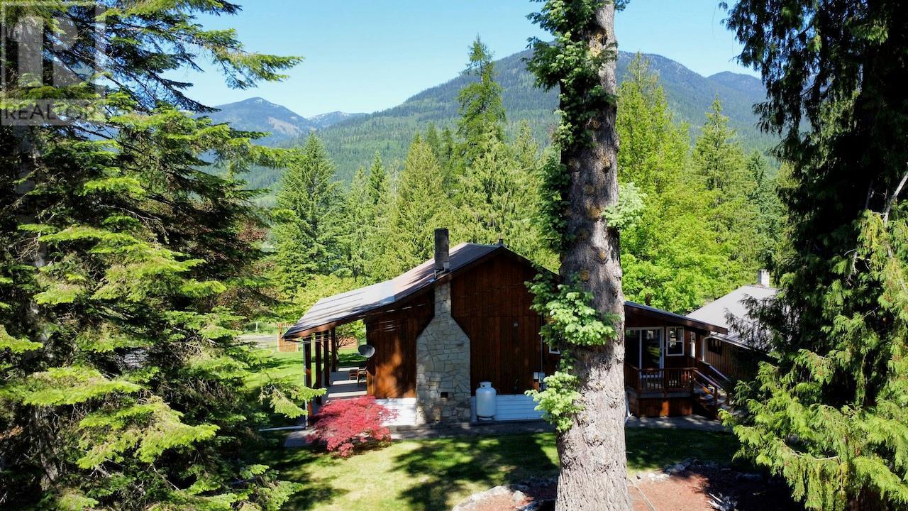 7047 Harrop-Procter Road, Harrop