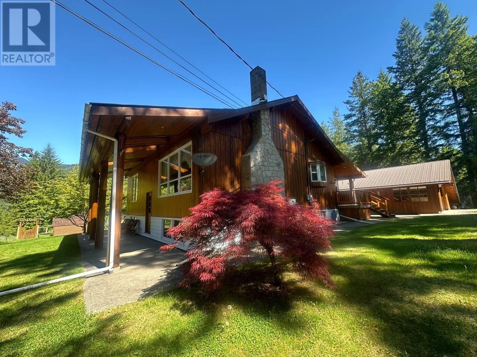 7047 Harrop-Procter Road, Harrop