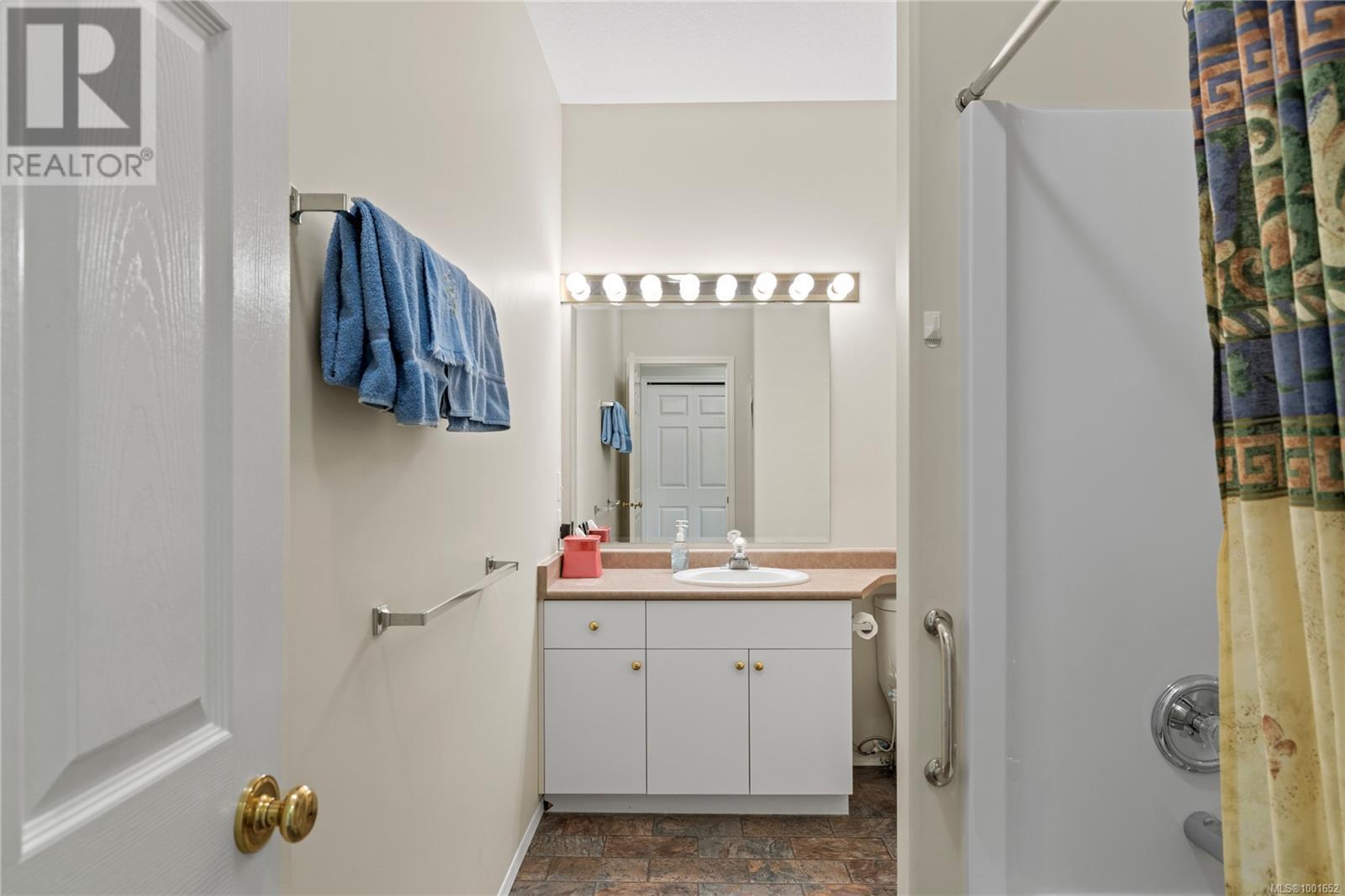 Photo 22 of 6339 Savary St, Nanaimo BC