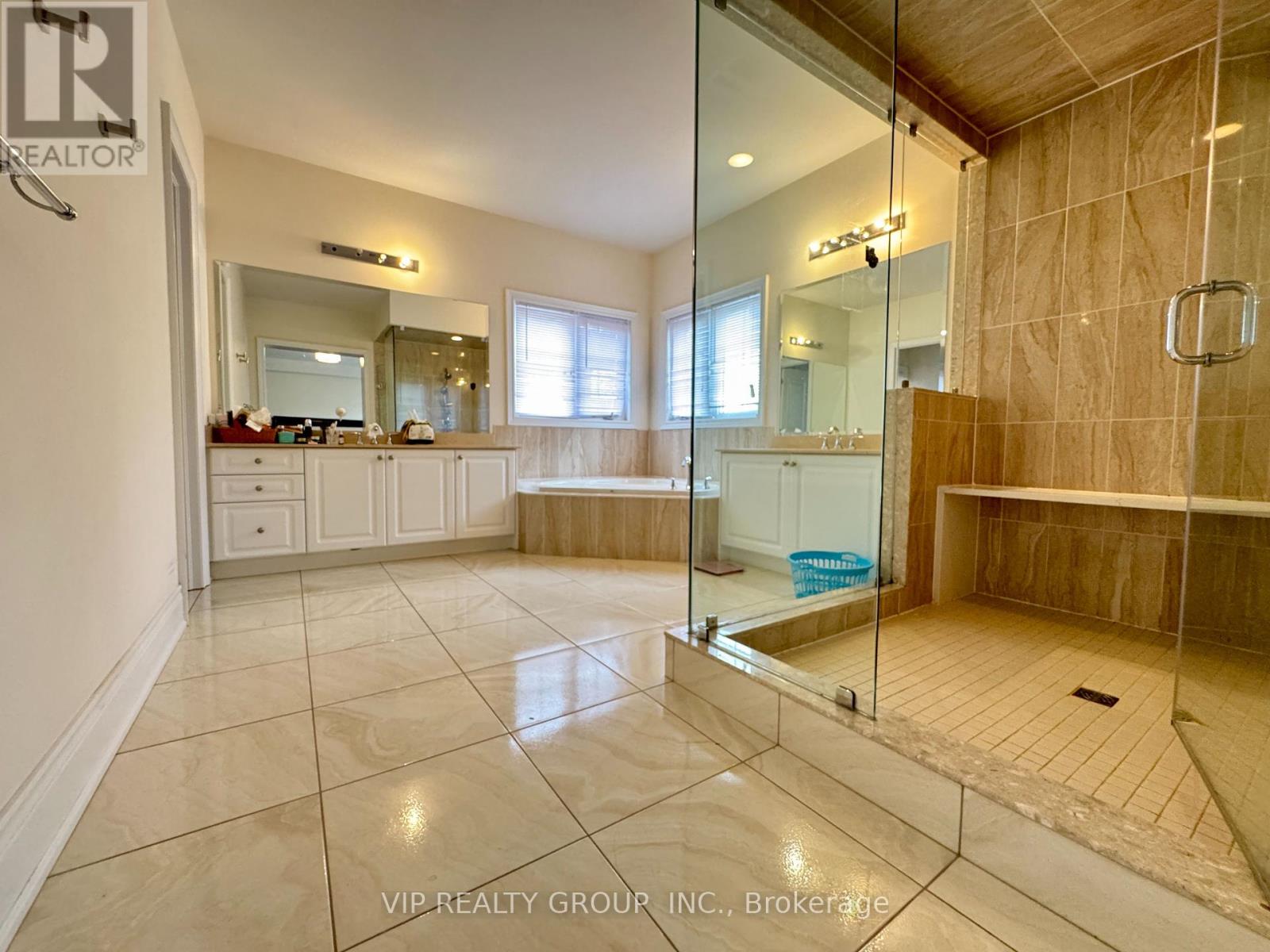 Single Family House for Sale in  YATES AVENUE Vaughan (Patterson) 