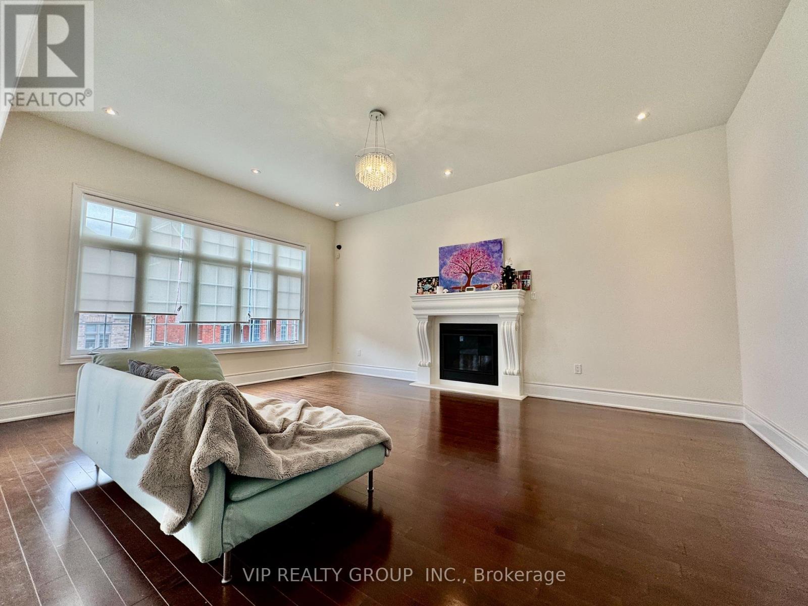 Single Family House for Sale in  YATES AVENUE Vaughan (Patterson) 