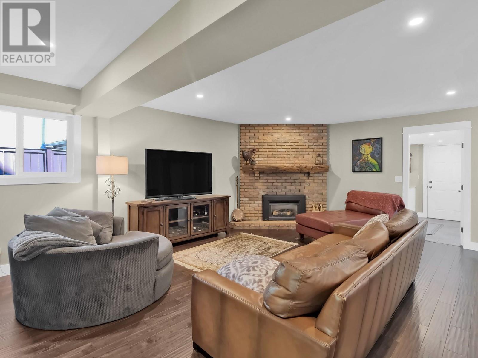  684 Thorneloe Road, Kelowna