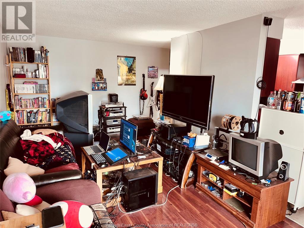 Photo 7 of 150 Park West Unit 708, Windsor ON