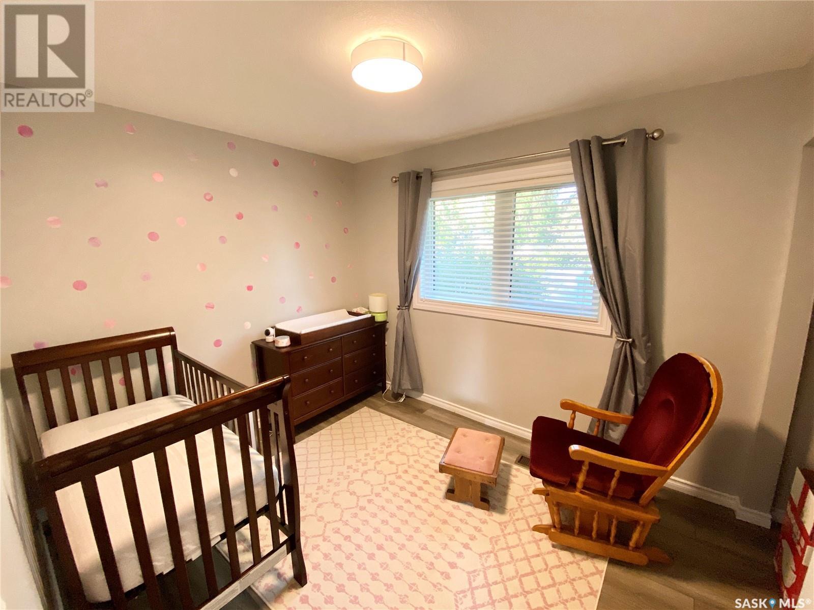 Single Family House Bungalow for Sale in  ROYAL STREET Regina 