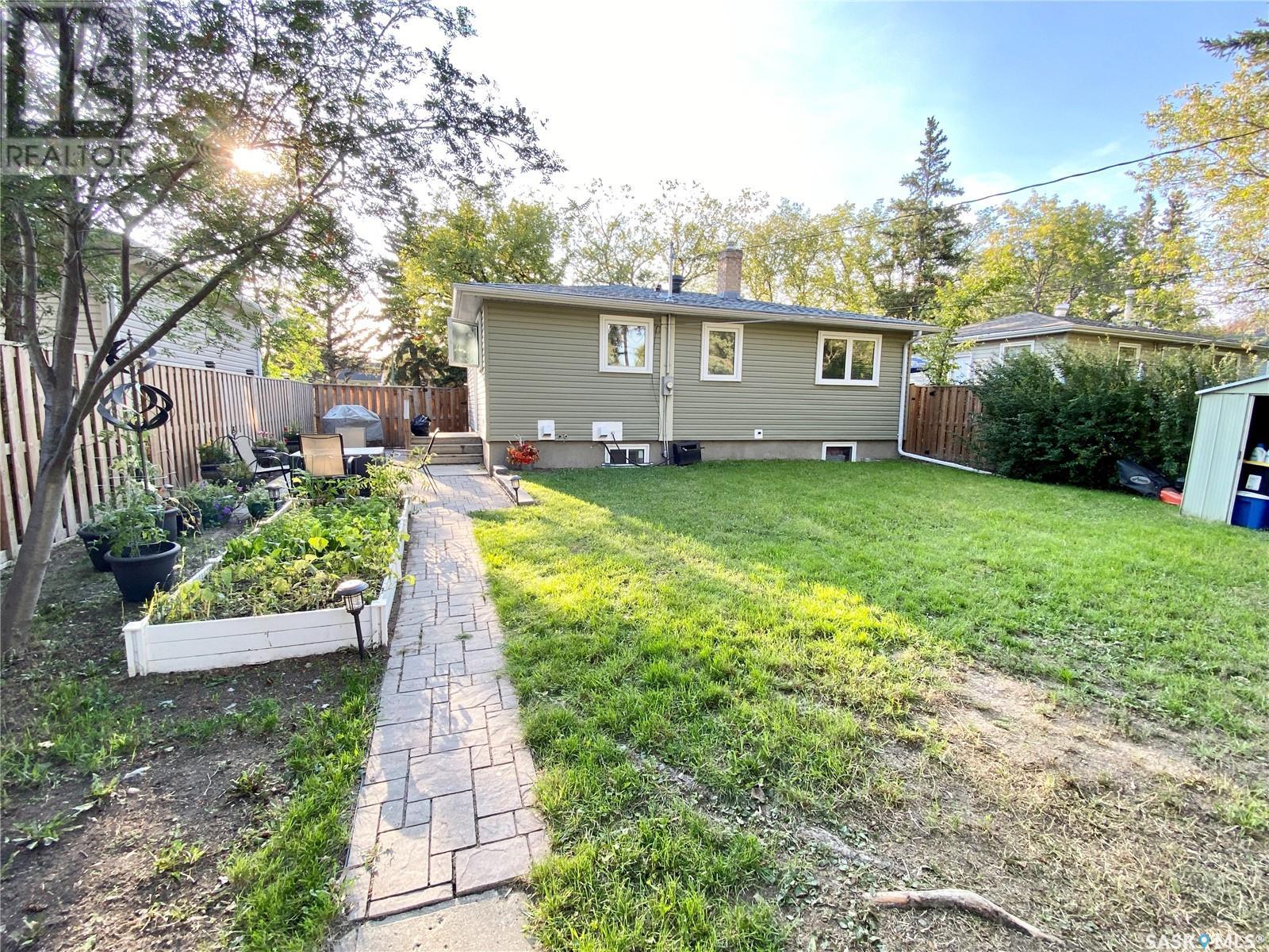 Single Family House Bungalow for Sale in  ROYAL STREET Regina 