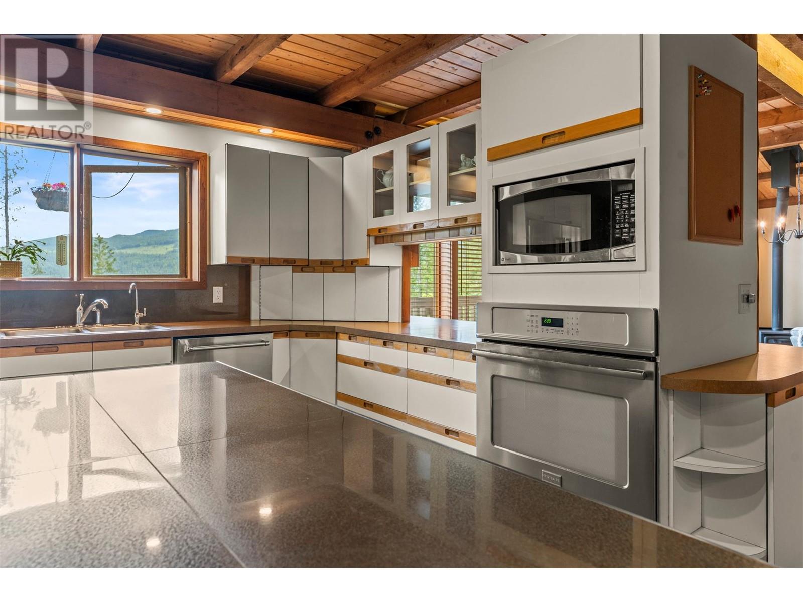  1099 Enderby Mabel Lake Road, Enderby