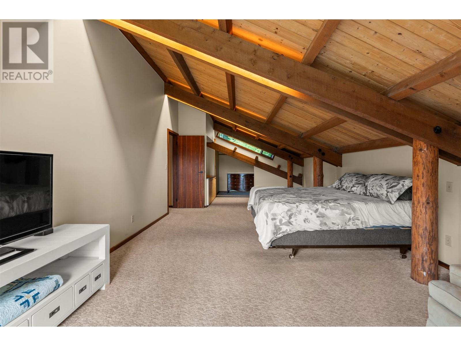  1099 Enderby Mabel Lake Road, Enderby