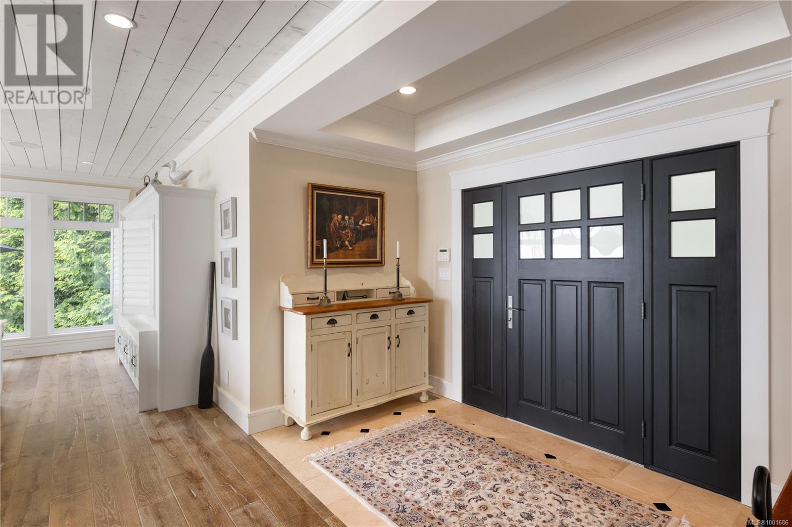  8401 Lochside Drive, Central Saanich