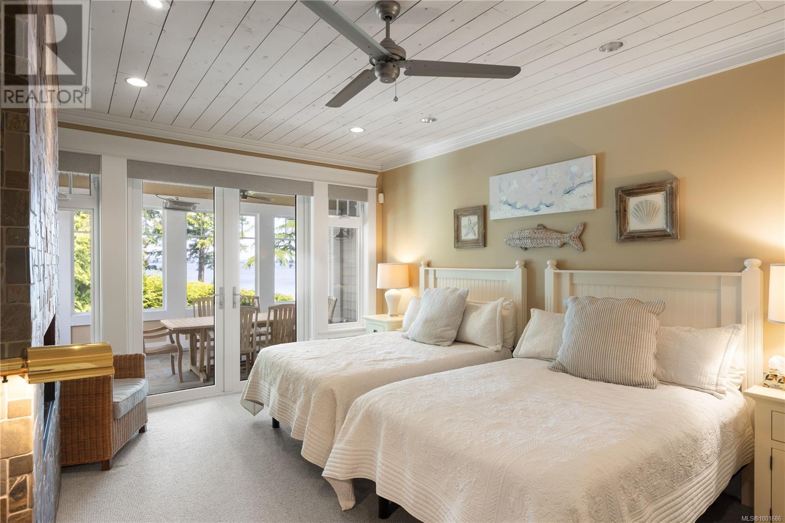  8401 Lochside Drive, Central Saanich