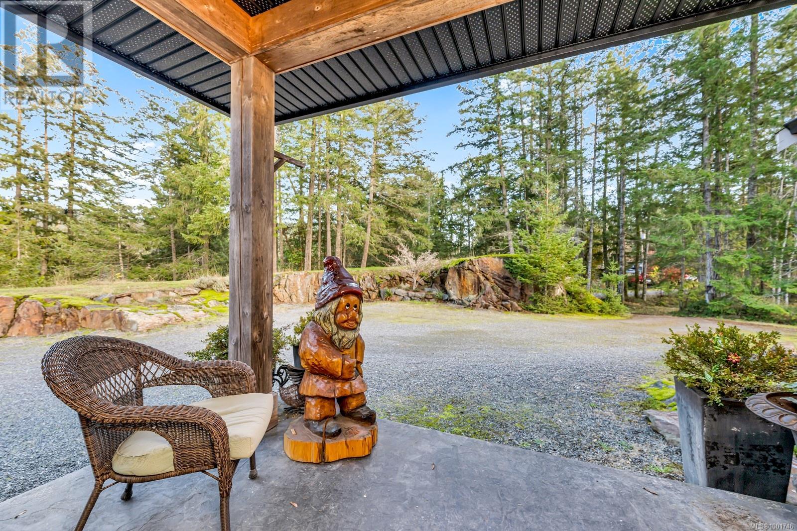 Photo 4 of 7338 Walton Mountain Rd, Duncan BC